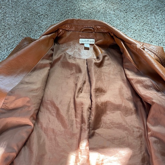 Leather jacket - Picture 2 of 5